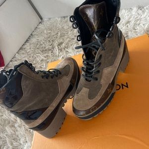 Louis Vuitton platform Dessert boots .